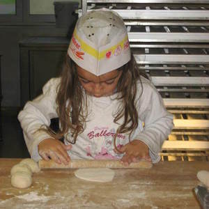 Kindergarten besucht Bäckerei