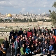 Die WallfahrerInnen aus Oberösterreich auf dem Ölberg in Jerusalem. / © hannerphotography.at Die WallfahrerInnen aus Oberösterreich auf dem Ölberg in Jerusalem.