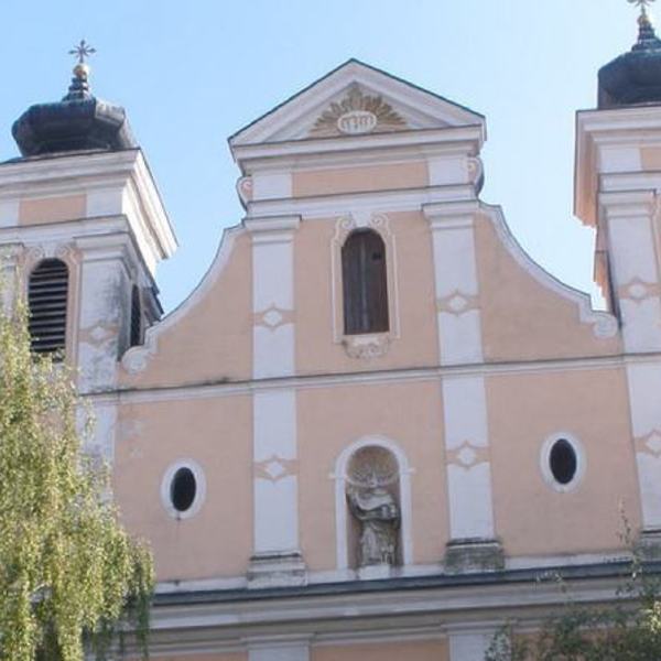 Marienkirche Front / Pfarre 4411