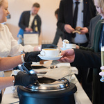 Fastensuppe und Fastenbier - DIE Kombination beim Benefizsuppenessen zugunsten der Aktion Familienfasttag