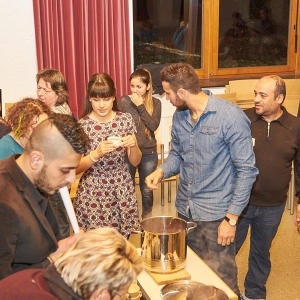 Weihnachten mit Asylwerbern / Pfarre Gramastetten Weihnachten mit Asylwerbern