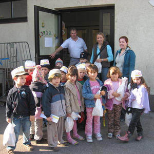 Kindergarten besucht Bäckerei