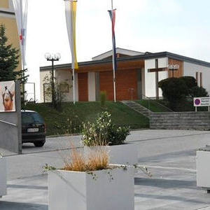 die neue Aufbahrungshalle