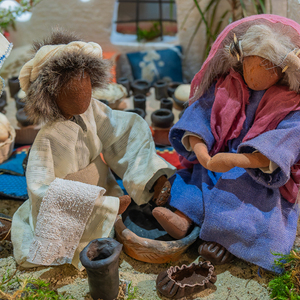 Osterkrippe von Barbara Jakober - Motive der Abendmahlfeier